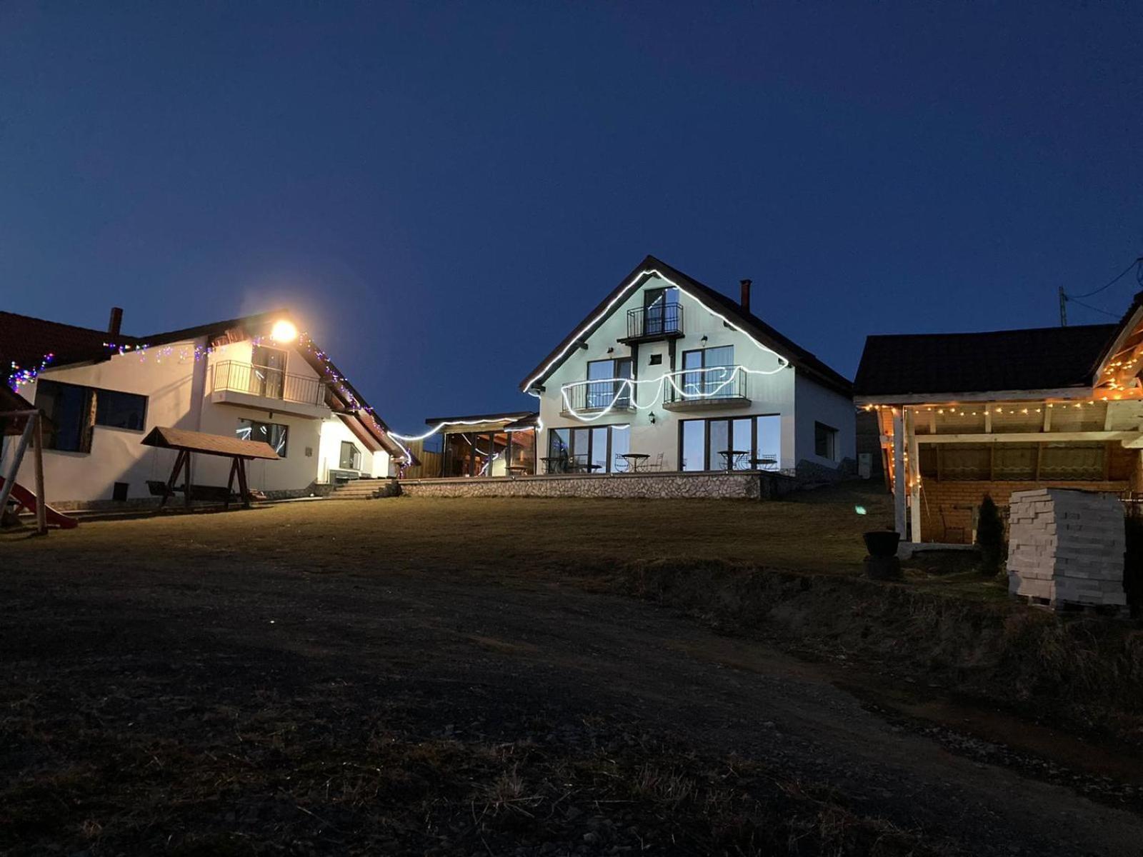 Casa Din Livada, Poiana Marului, Brasov Villa ภายนอก รูปภาพ
