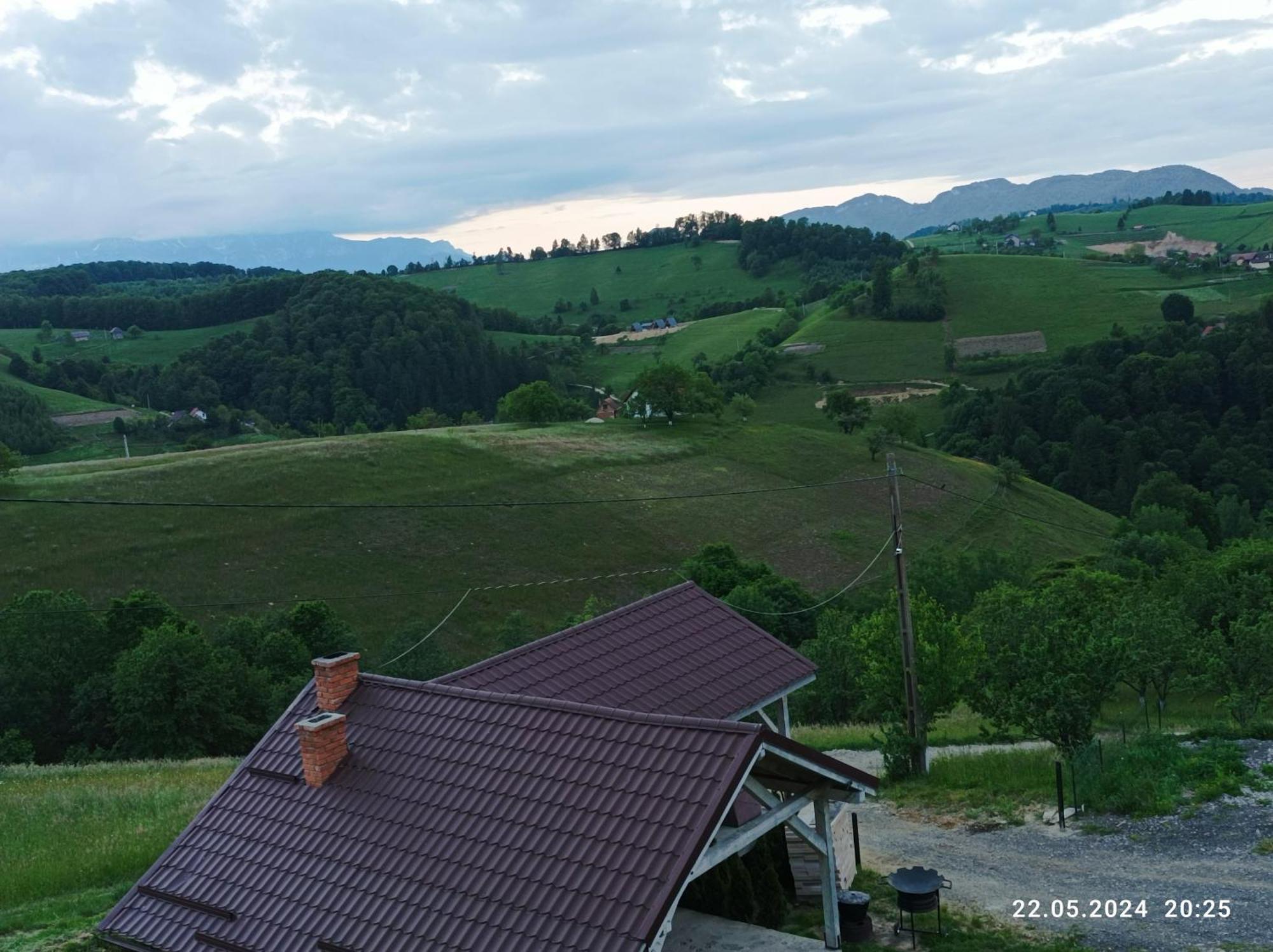 Casa Din Livada, Poiana Marului, Brasov Villa ภายนอก รูปภาพ